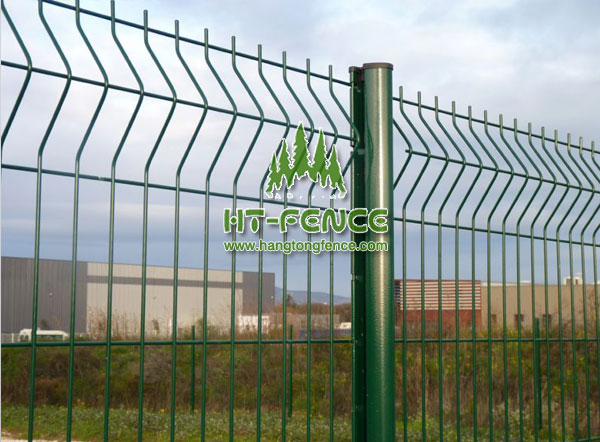 Welded Wire Panel Fence With Peach Post
