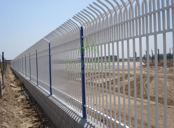 Bent Top Fence